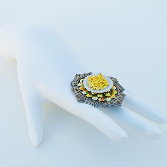 MAC N CHEESE SWAROVSKI RHINESTONE RING - Picture 3 of 4